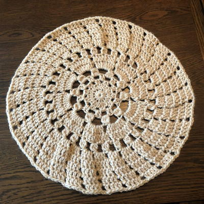 Crochet Round Ruffle Placemat