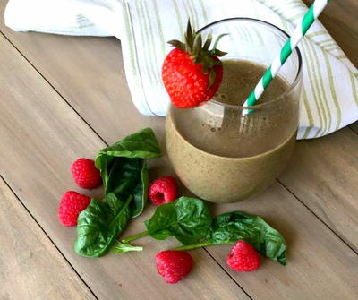 Berry And Spinach Smoothie For Eye Health