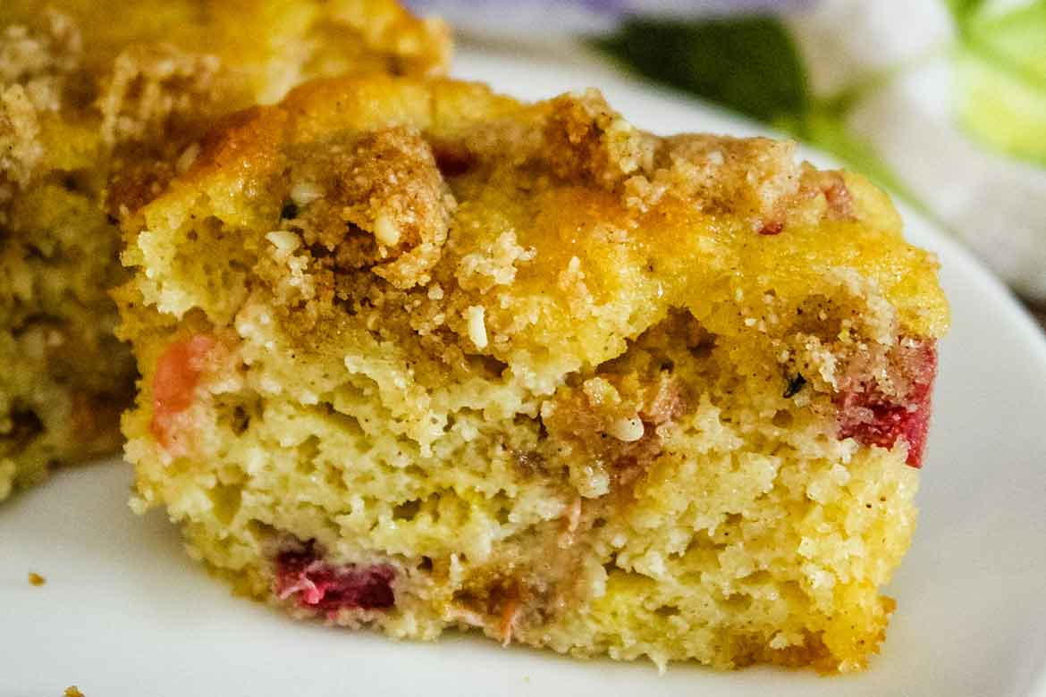 Keto Rhubarb Muffins With Crumb Topping