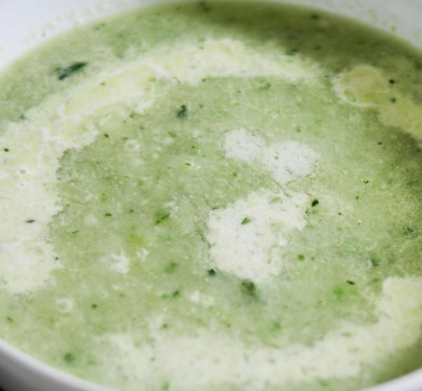Creamy Cucumber Soup With Yogurt