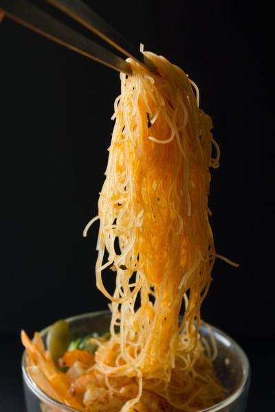 Curry Noodles – A Vegan Stir-fry!