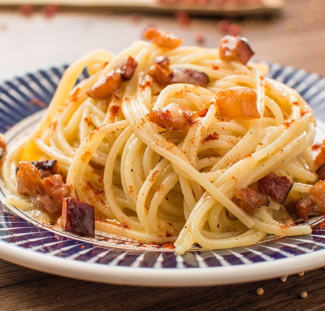 Simple Bacon & Garlic Pasta | AllFreeCopycatRecipes.com