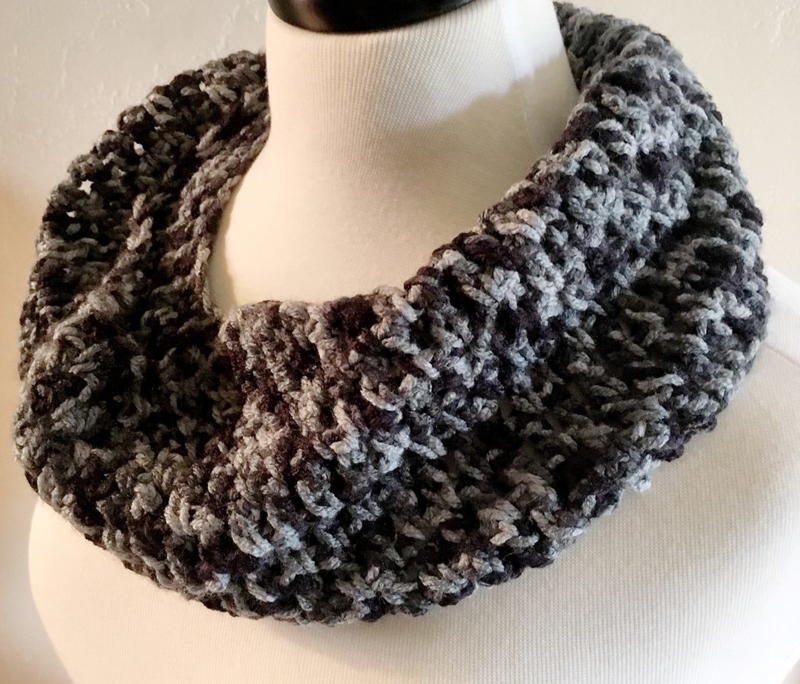 Salt And Pepper Crochet Cowl | FaveCrafts.com