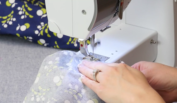 How To Sew A Half Apron (Tutorial) | AllFreeSewing.com