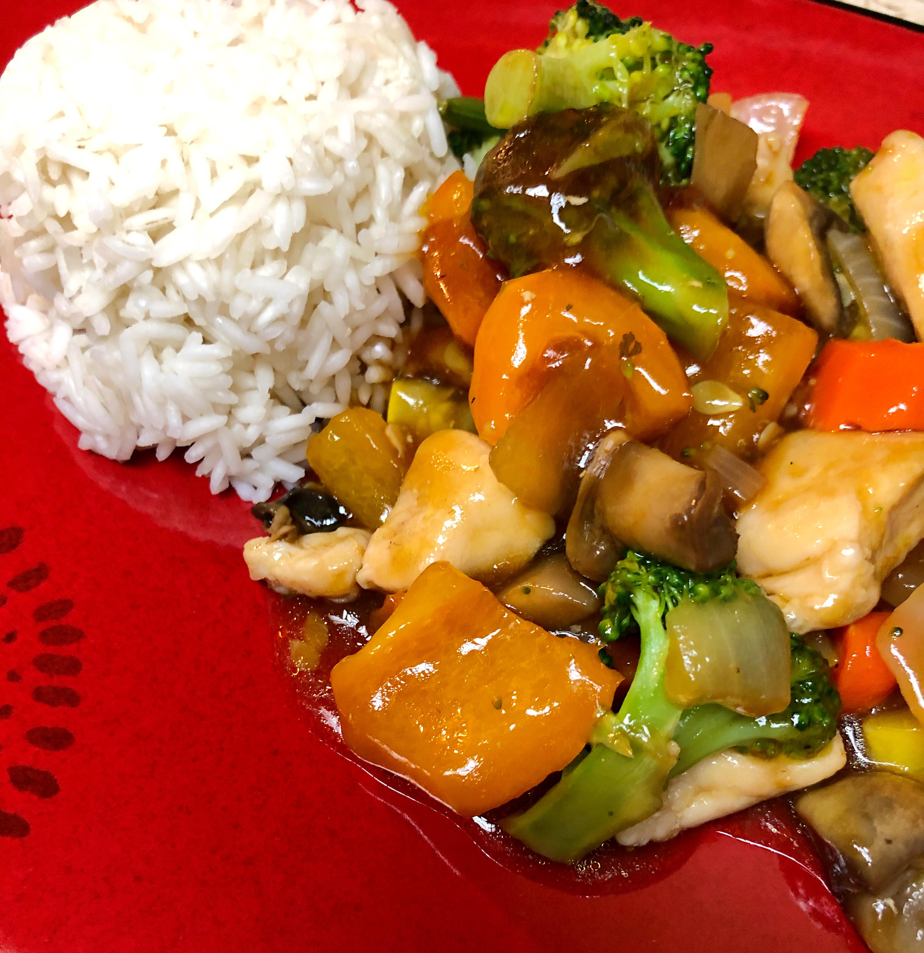 Chicken & Vegetables In Brown Sauce