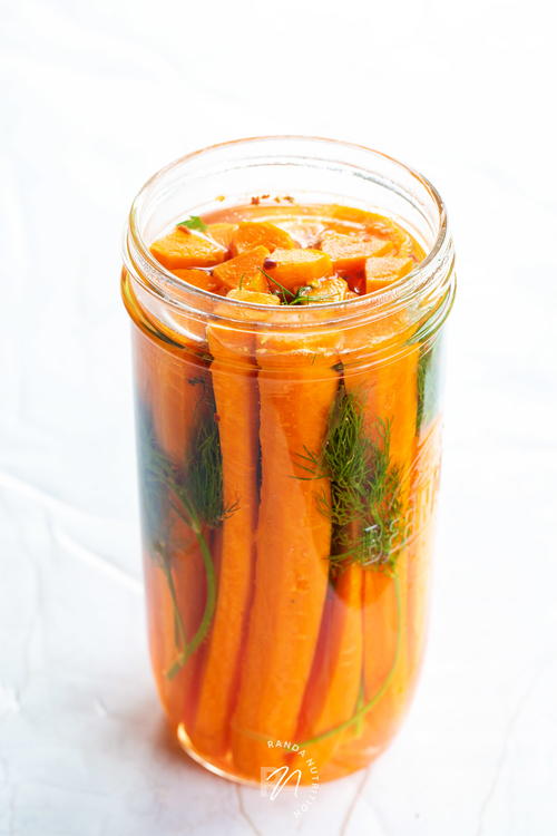 Easy Quick Pickled Carrots