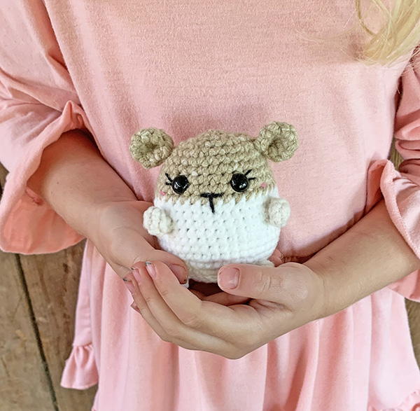 Amigurumi Mini Hamster | AllFreeCrochet.com