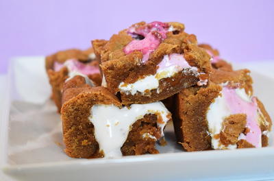 Biscoff Caramel Marshmallow Cookie Bars 