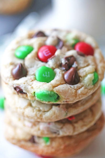 M&M Christmas Cookies