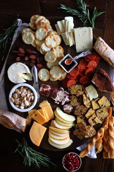 How to Make a Cheeseboard