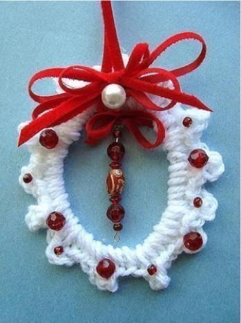 Christmas Crochet Wreath Ornament