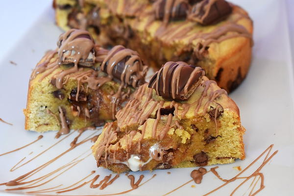 Kinder Bueno Cookie Pie