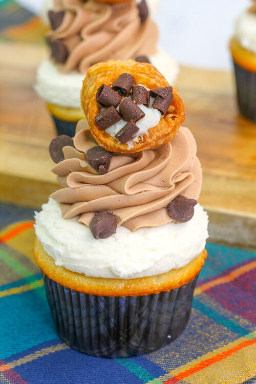 Cannoli Cupcakes 