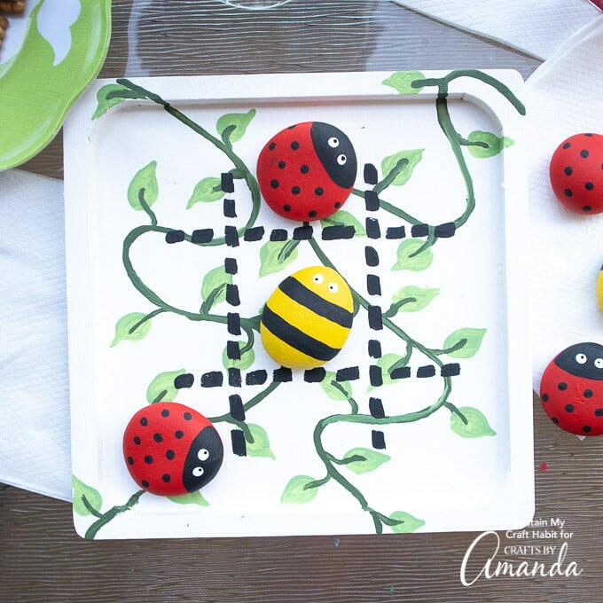 Download Ladybug Tic Tac Toe | FaveCrafts.com