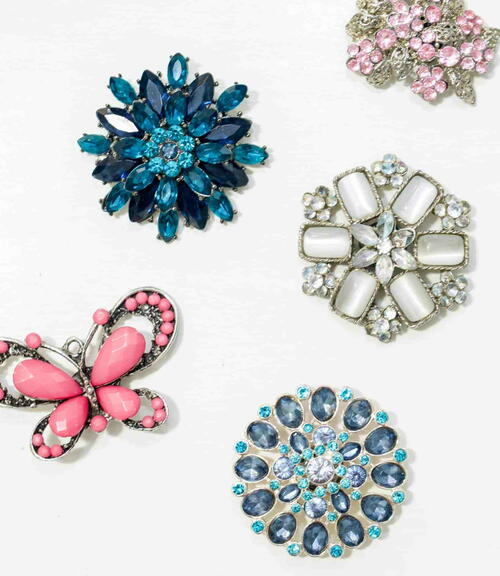 DIY Vintage Jewelry Magnets