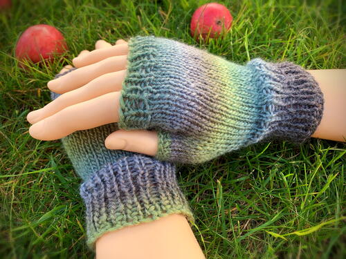 Knitted Fingerless Gloves  Beginner Knitting 