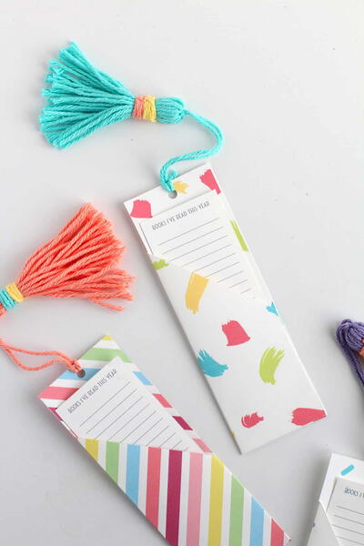 DIY Bookmark With Book List Pocket