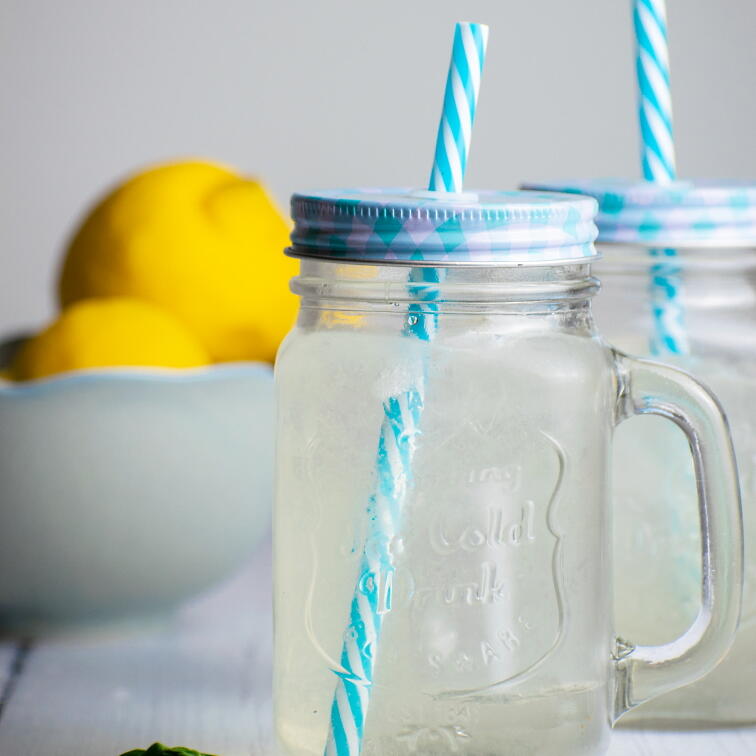 How To Make Lemonade | RecipeLion.com