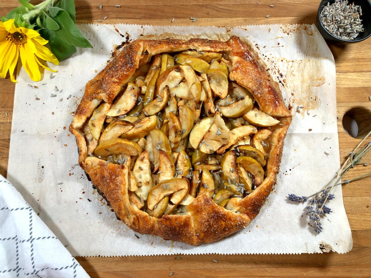 Apple Lavender Galette | RecipeLion.com