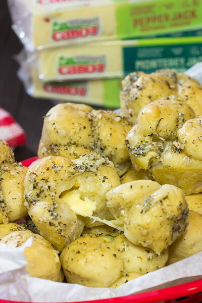 Cheesy Muffin Tin Garlic Knots