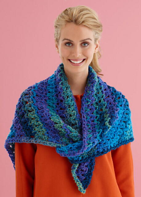 Free easy crochet lace triangle shawl - Two M's Shawl