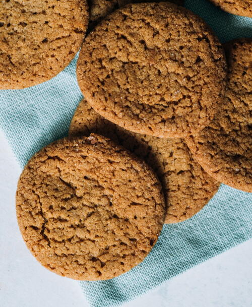 Chewy Molasses Cookies