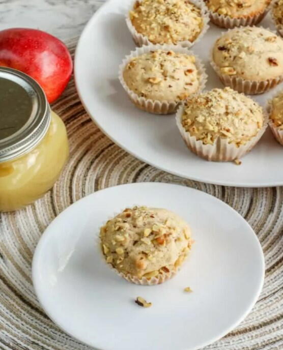 Applesauce Spice Muffins