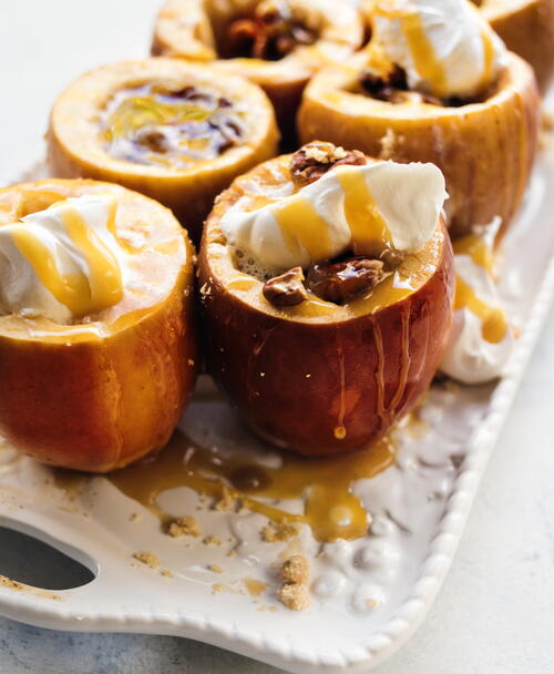 Festive Slow Cooker Baked Apples