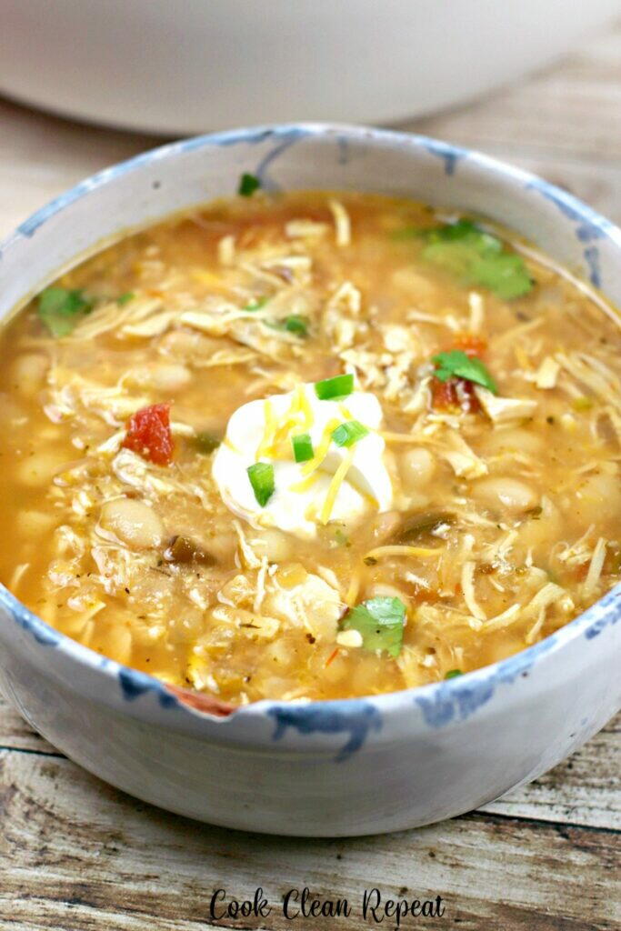 Ruby Tuesday White Chicken Chili | AllFreeCopycatRecipes.com