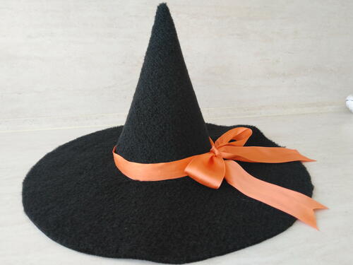 DIY Witch Hat In Any Size | AllFreeSewing.com