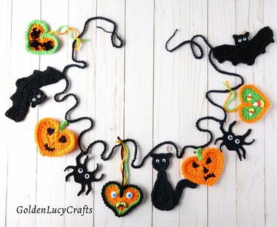 Crochet Halloween Bunting
