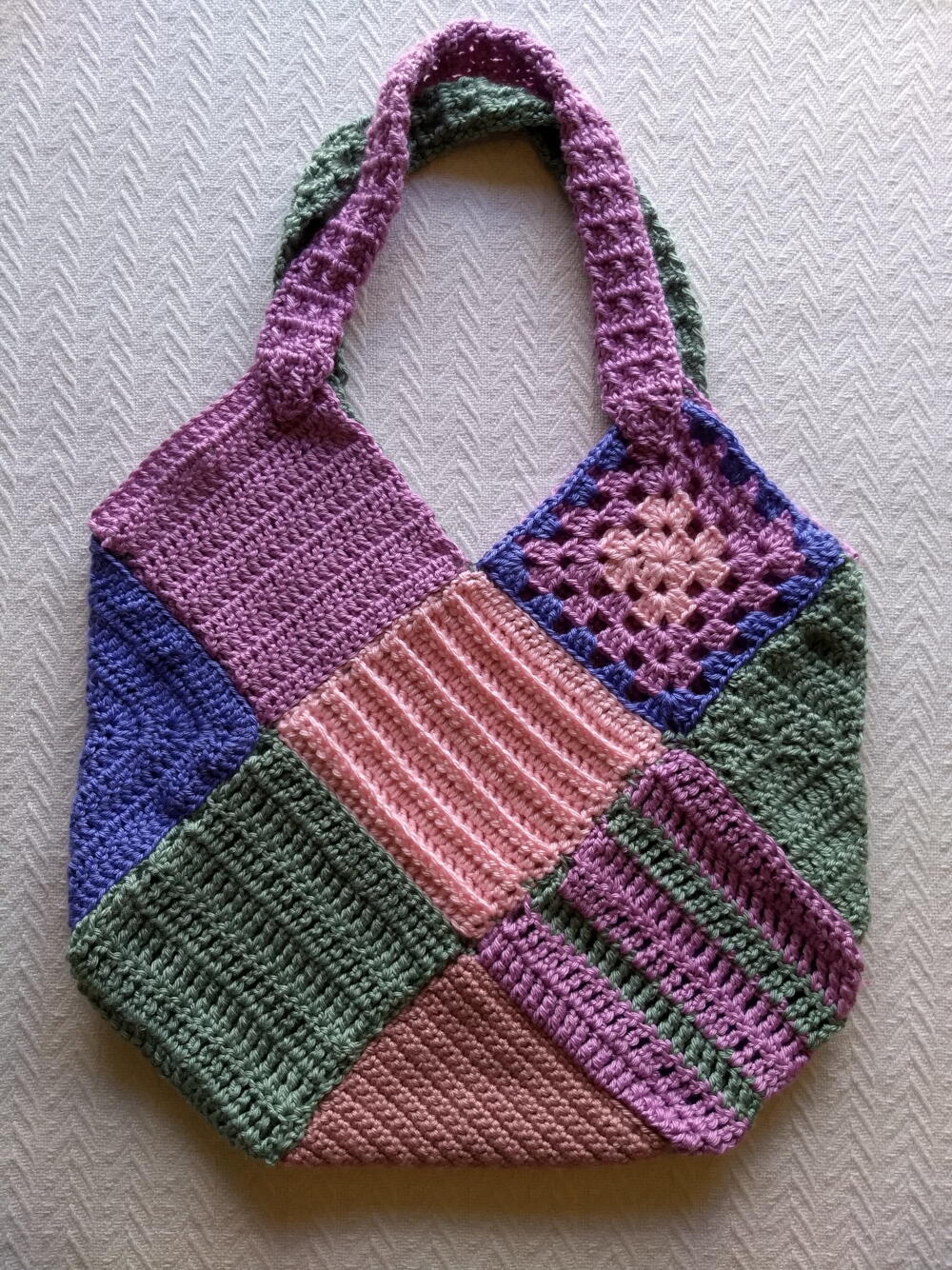 Patchwork Sampler Bag | FaveCrafts.com