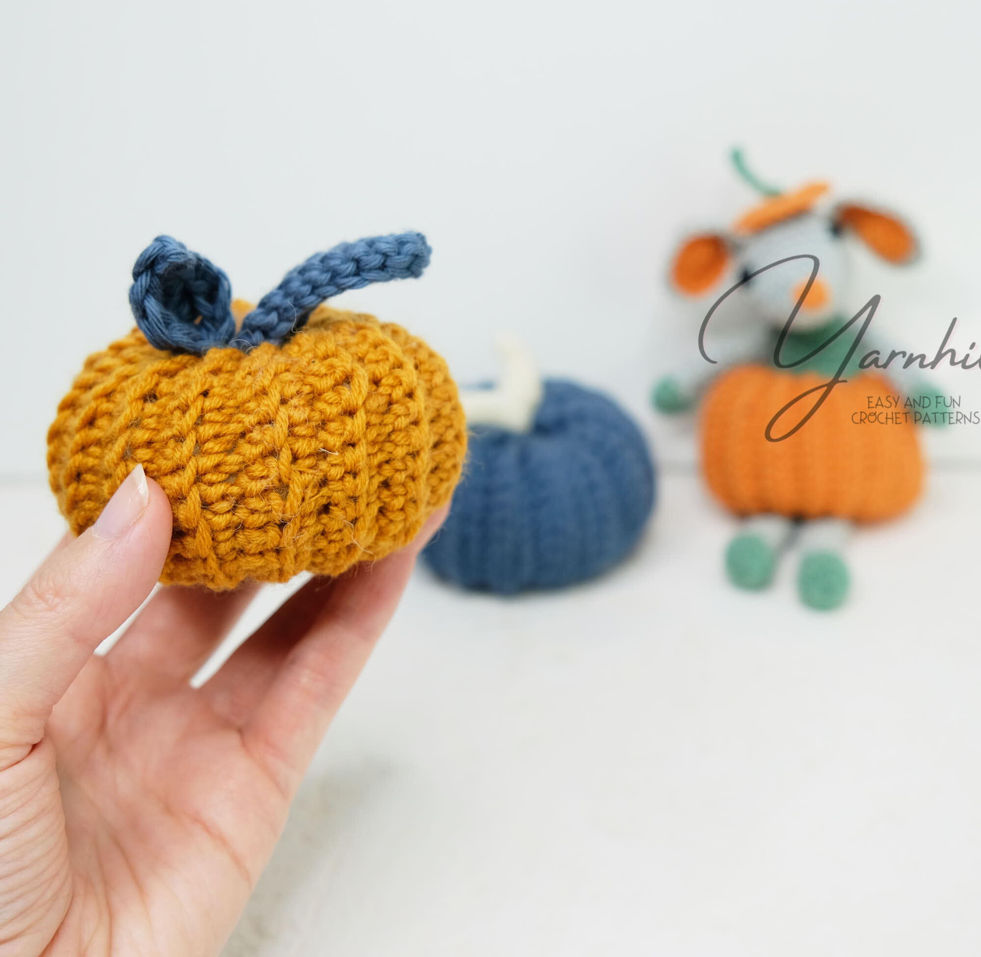 easy-crochet-pumpkin-allfreecrochet