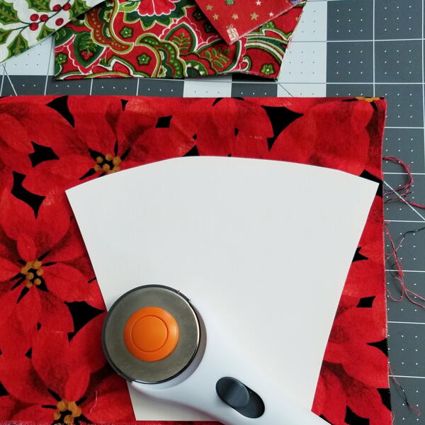 15 Scrap Fabric Christmas Projects