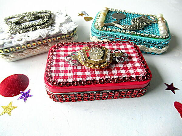Altered Altoid Tins For Gift Giving