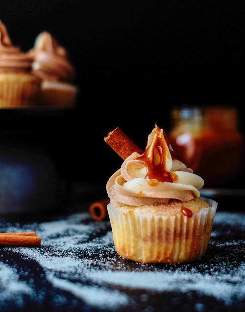Easy Snickerdoodle Cupcakes With Homemade Caramel Sauce