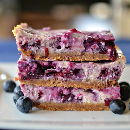 Blueberry Cream Cheese Bars | RecipeLion.com