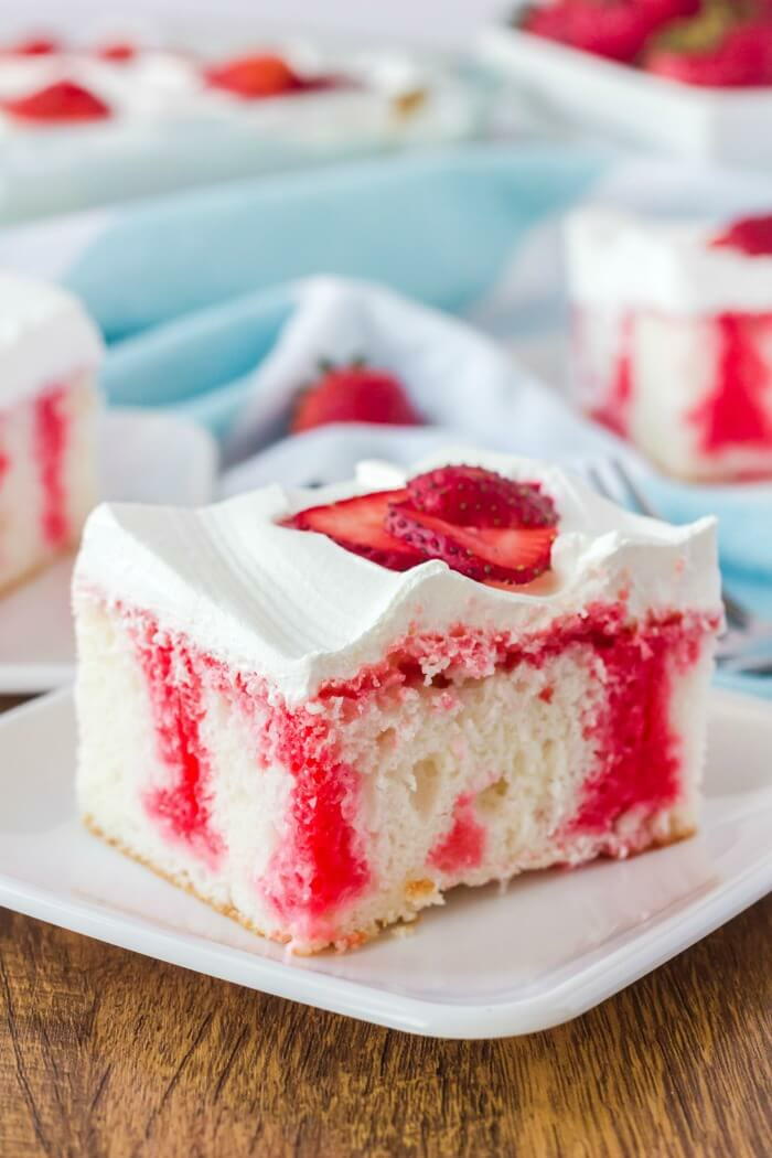 Strawberry Poke Cake | TheBestDessertRecipes.com