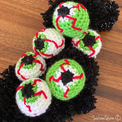 Crochet Bloodshot Eyeballs Free Pattern