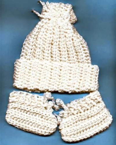 Easy Crocheted Newborn Baby Hat & Booties