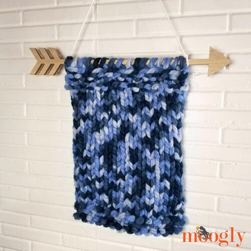 Simple Shibori Knit Pin Banner