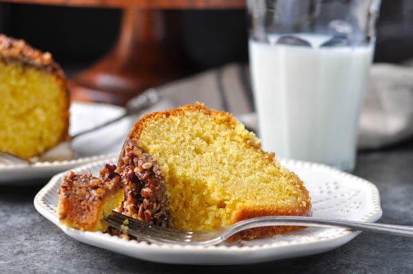 Grandma's Old-fashioned Rum Cake