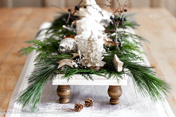 How To Make A Wood Pedestal Tray – Farmhouse Christmas
