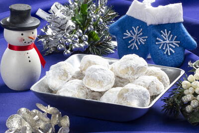 Powdered Snowball Cookies