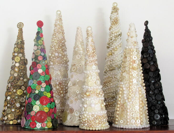 Button Decorated Christmas Trees | AllFreeChristmasCrafts.com