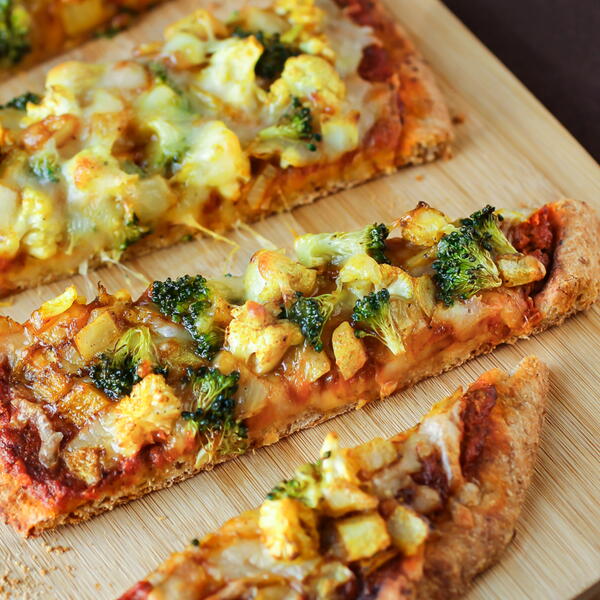 Curry Pizza With Veggies