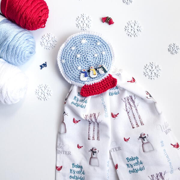 Snow Globe Towel Topper