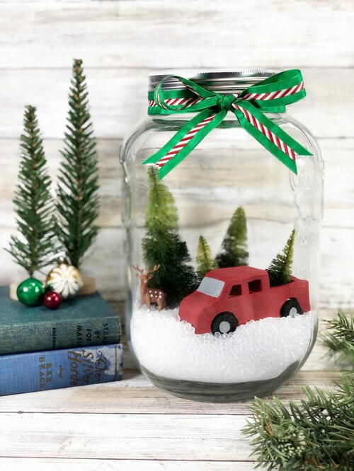 15 Minute Red Christmas Truck Snowglobe