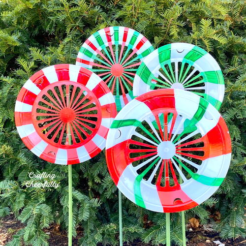 Diy Outdoor Decorations - Christmas Peppermints | AllFreeHolidayCrafts.com