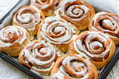 Cinnamon Roll Recipe With Cream Cheese Frosting